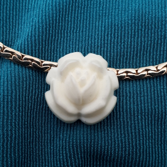 Necklace - Picture 2 of 4